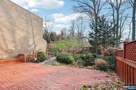 6 Old Quarry Road Englewood NJ 07631