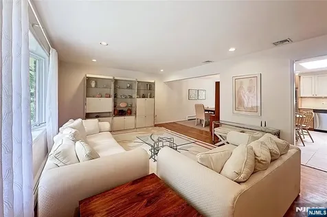 7 Southwood Drive Par-troy Hills Twp. NJ 07950