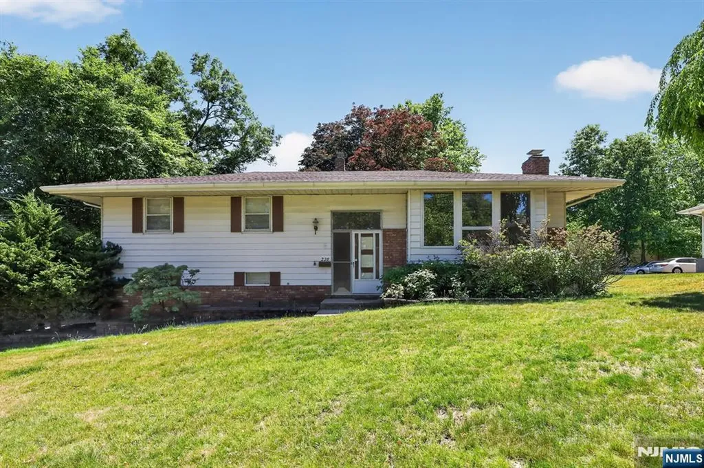 228 Shaw Place Park Ridge NJ 07656