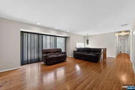 228 Shaw Place Park Ridge NJ 07656
