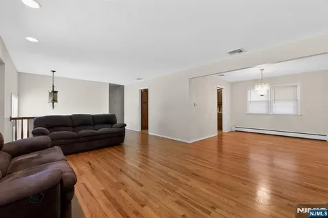 228 Shaw Place Park Ridge NJ 07656