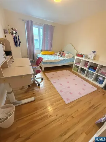 211 Columbus Avenue Palisades Park NJ 07650