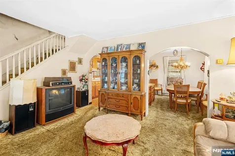112 Page Avenue Lyndhurst NJ 07071