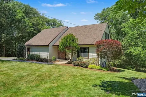 829 Ramapo Valley Road Oakland NJ 07436