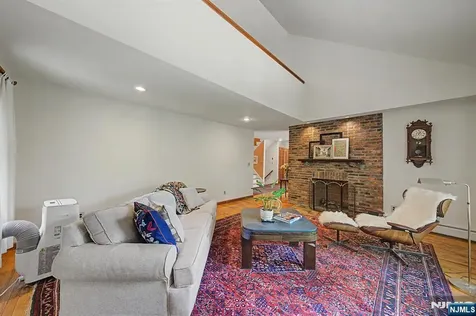 829 Ramapo Valley Road Oakland NJ 07436