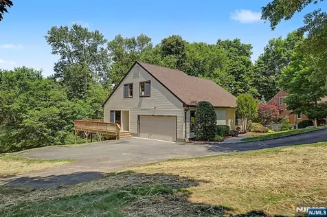 829 Ramapo Valley Road Oakland NJ 07436