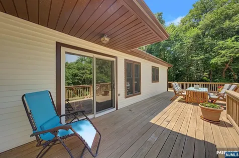 829 Ramapo Valley Road Oakland NJ 07436