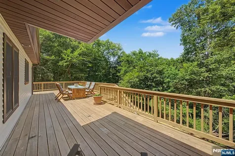 829 Ramapo Valley Road Oakland NJ 07436