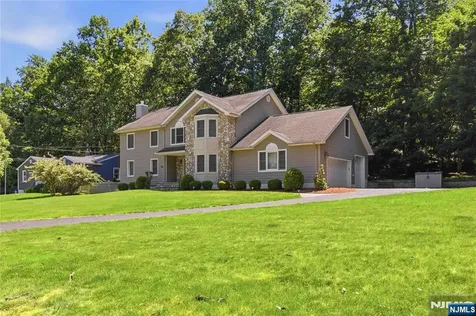913 High Mountain Road North Haledon NJ 07508