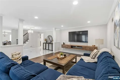 913 High Mountain Road North Haledon NJ 07508