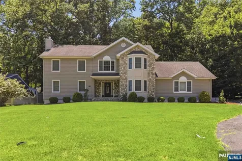 913 High Mountain Road North Haledon NJ 07508