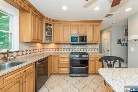 4 Hover Drive Mount Arlington Boro NJ 07856