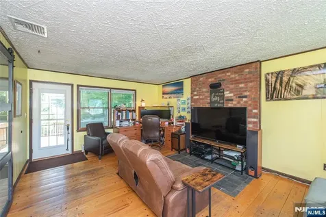 4 Hover Drive Mount Arlington Boro NJ 07856