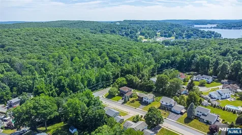 4 Hover Drive Mount Arlington Boro NJ 07856