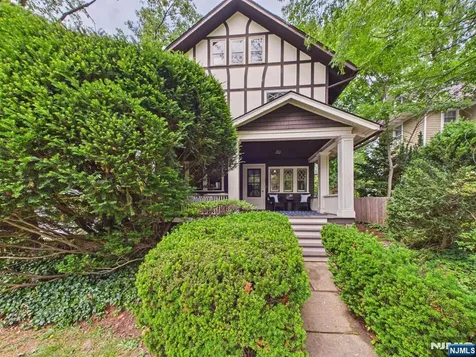 41 Randolph Place Ridgewood NJ 07450