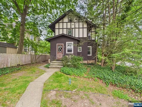 41 Randolph Place Ridgewood NJ 07450
