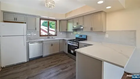 77 Highland Place Ridgefield Park NJ 07660