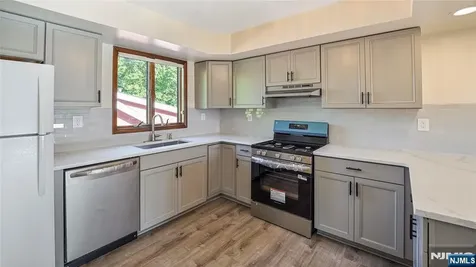 77 Highland Place Ridgefield Park NJ 07660