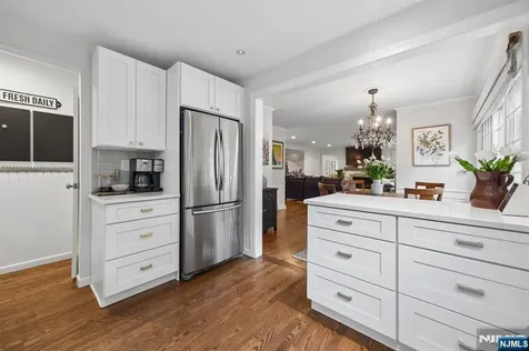 25 Grove Street Caldwell NJ 07006
