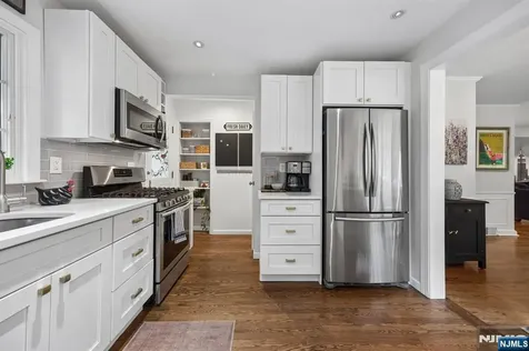 25 Grove Street Caldwell NJ 07006