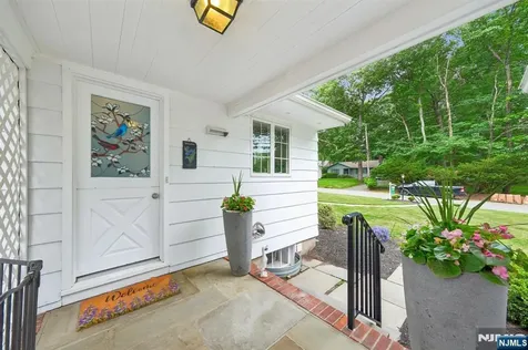 25 Grove Street Caldwell NJ 07006