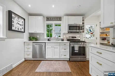 25 Grove Street Caldwell NJ 07006