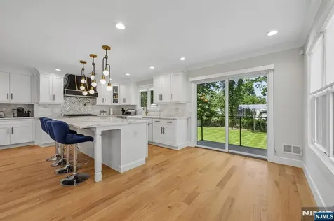 676 Ridgewood Avenue Oradell NJ 07649