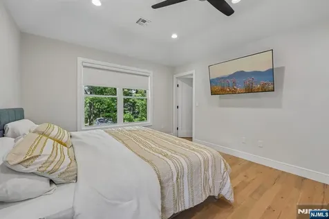 676 Ridgewood Avenue Oradell NJ 07649