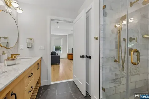 676 Ridgewood Avenue Oradell NJ 07649