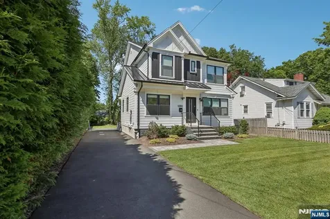676 Ridgewood Avenue Oradell NJ 07649