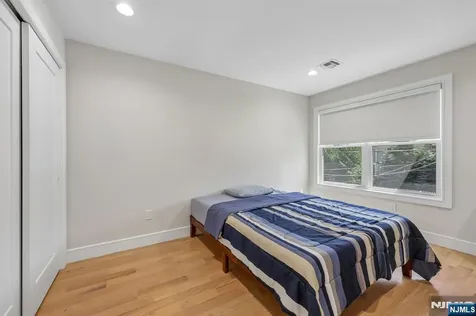 676 Ridgewood Avenue Oradell NJ 07649