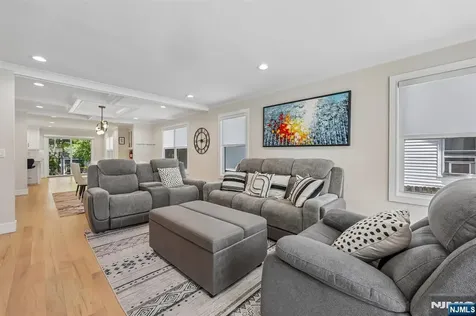 676 Ridgewood Avenue Oradell NJ 07649