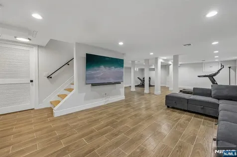 676 Ridgewood Avenue Oradell NJ 07649