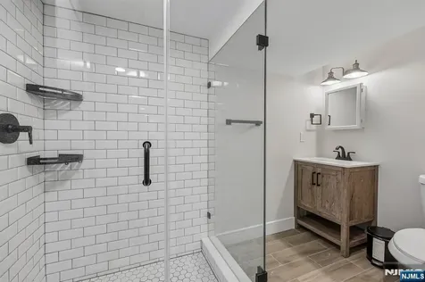 676 Ridgewood Avenue Oradell NJ 07649