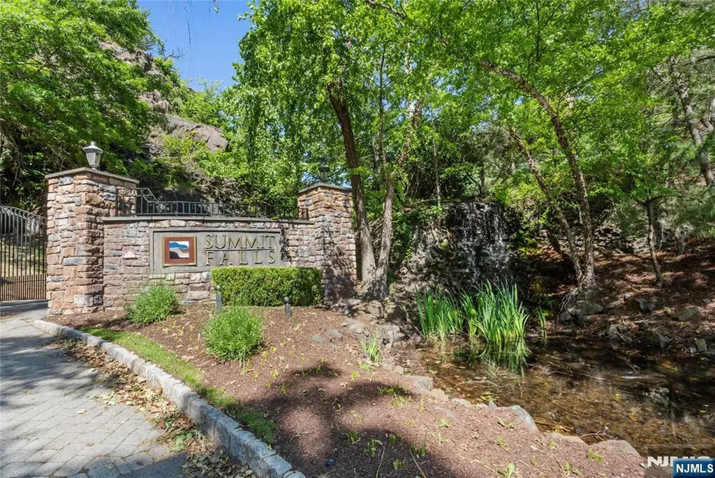 169 Vista Terrace Pompton Lakes NJ 07442