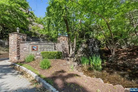 169 Vista Terrace Pompton Lakes NJ 07442
