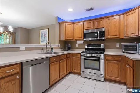 169 Vista Terrace Pompton Lakes NJ 07442
