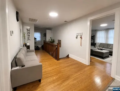 578 Hillside Street Ridgefield NJ 07657