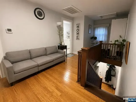 578 Hillside Street Ridgefield NJ 07657