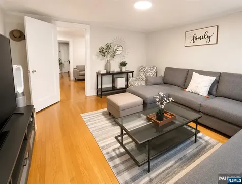 578 Hillside Street Ridgefield NJ 07657