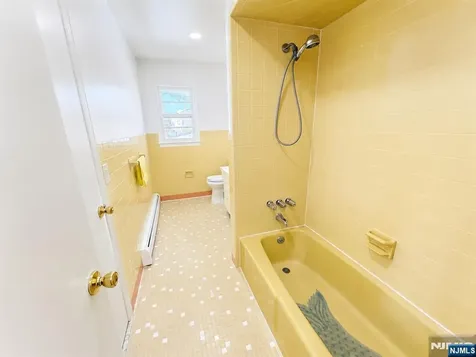389 Madeline Avenue Garfield NJ 07026