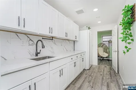 389 Madeline Avenue Garfield NJ 07026