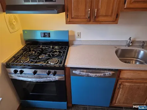 1624 Valley Street Fort Lee NJ 07024