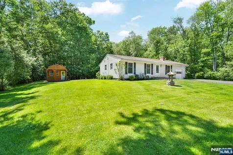 3 Midland Road Montville Township NJ 07045