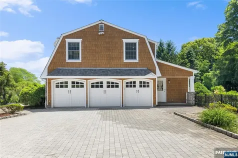 47 Blueberry Drive Woodcliff Lake NJ 07677