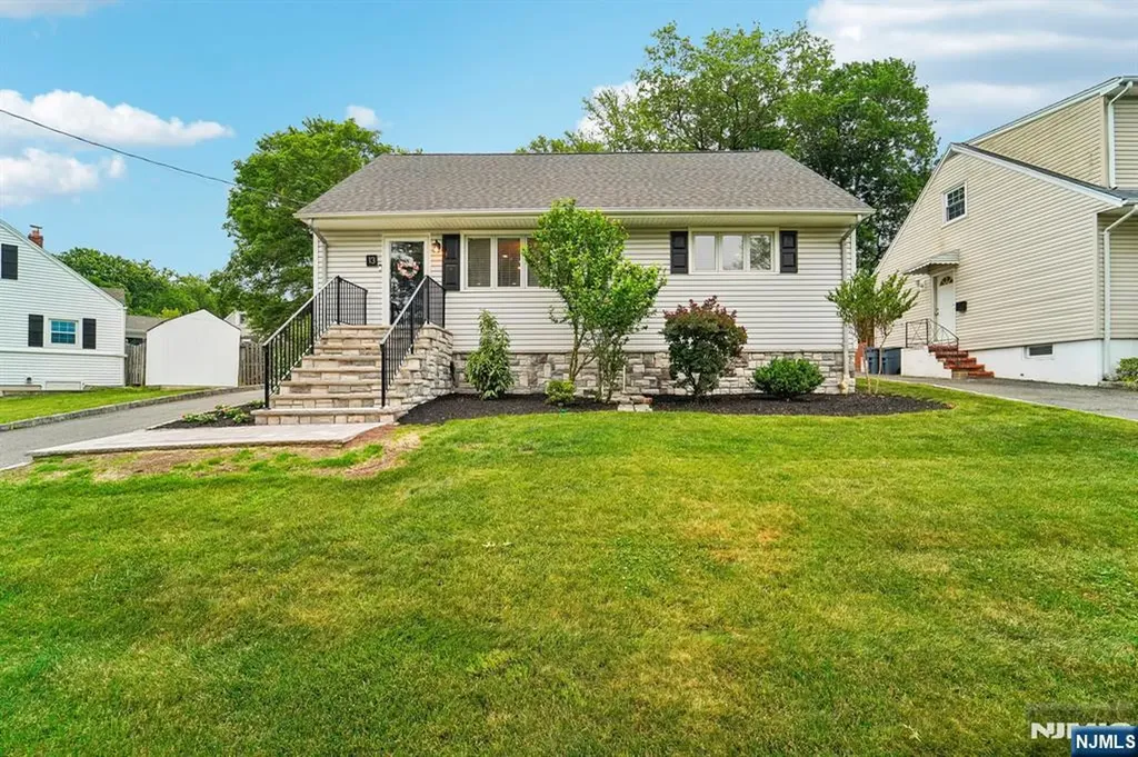 13 Crane Terrace Verona NJ 07044