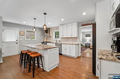 13 Crane Terrace Verona NJ 07044