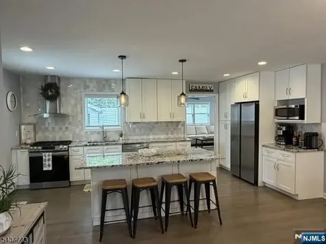 13 Crane Terrace Verona NJ 07044
