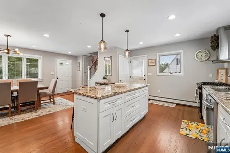 13 Crane Terrace Verona NJ 07044