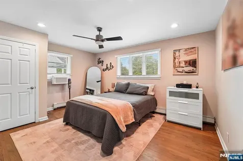 13 Crane Terrace Verona NJ 07044